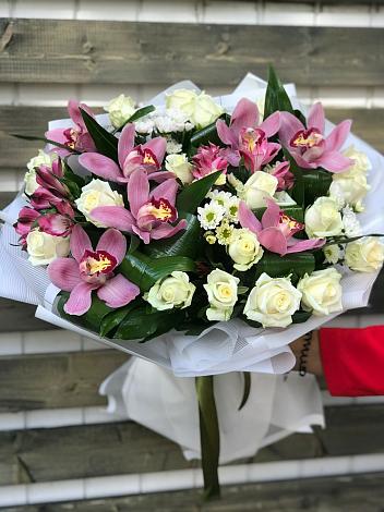 Букет цветов из: Розы и Хризантемы в Юрино