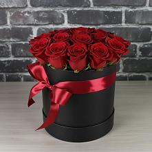 Цветочная композиция из Розы в шляпной коробке #REPLACE_PRED# Юрино